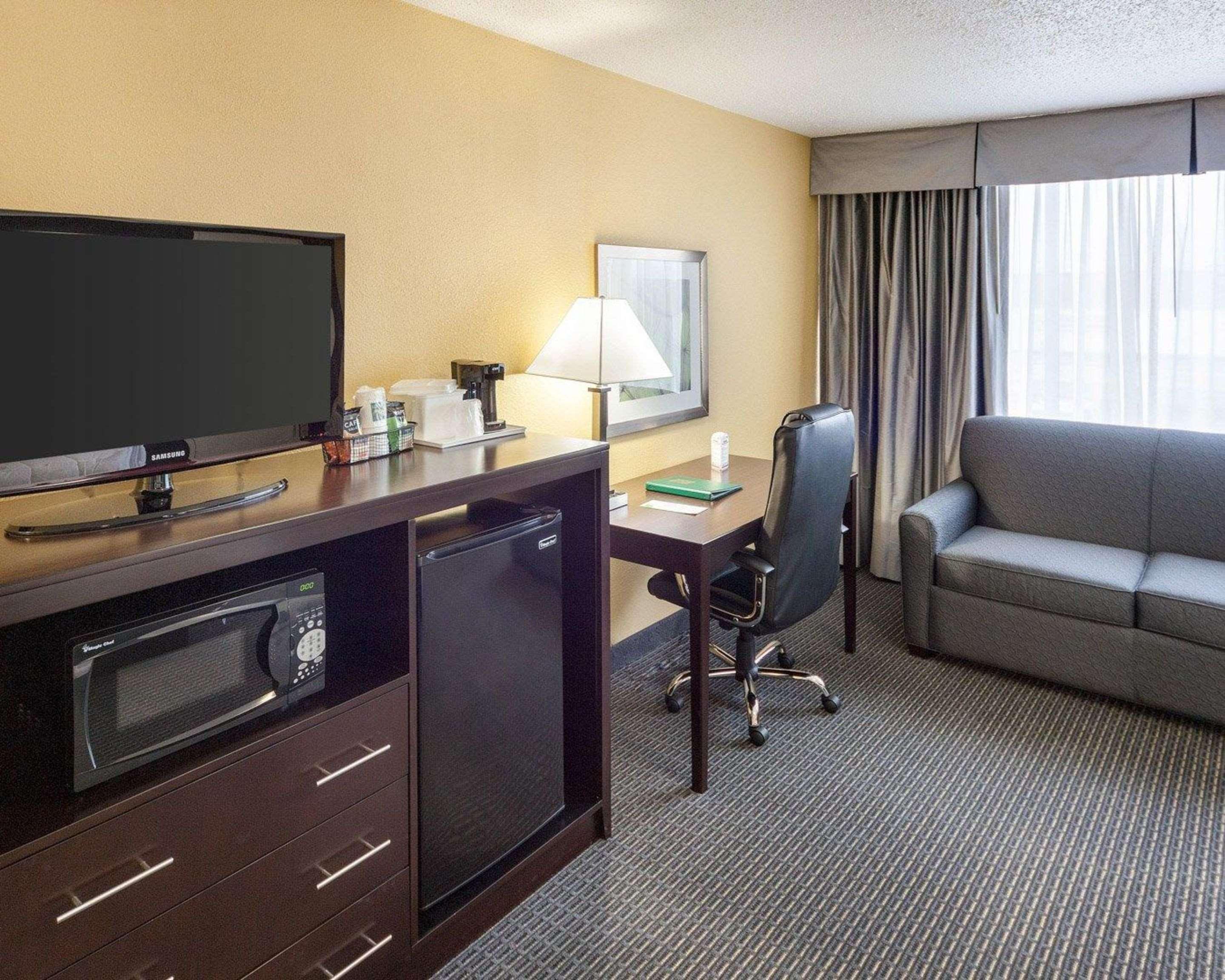 Quality Inn 몬트필리어 외부 사진