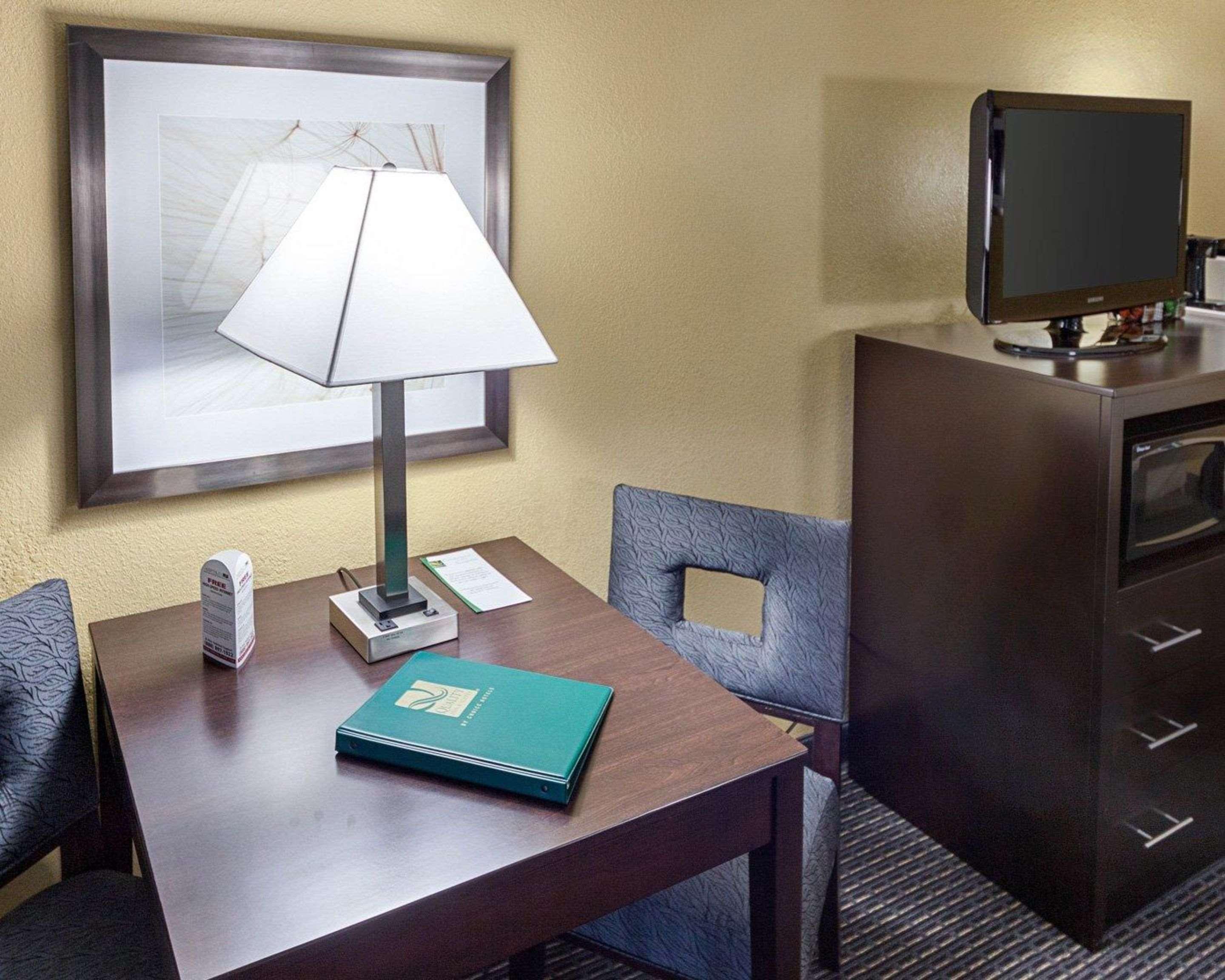 Quality Inn 몬트필리어 외부 사진