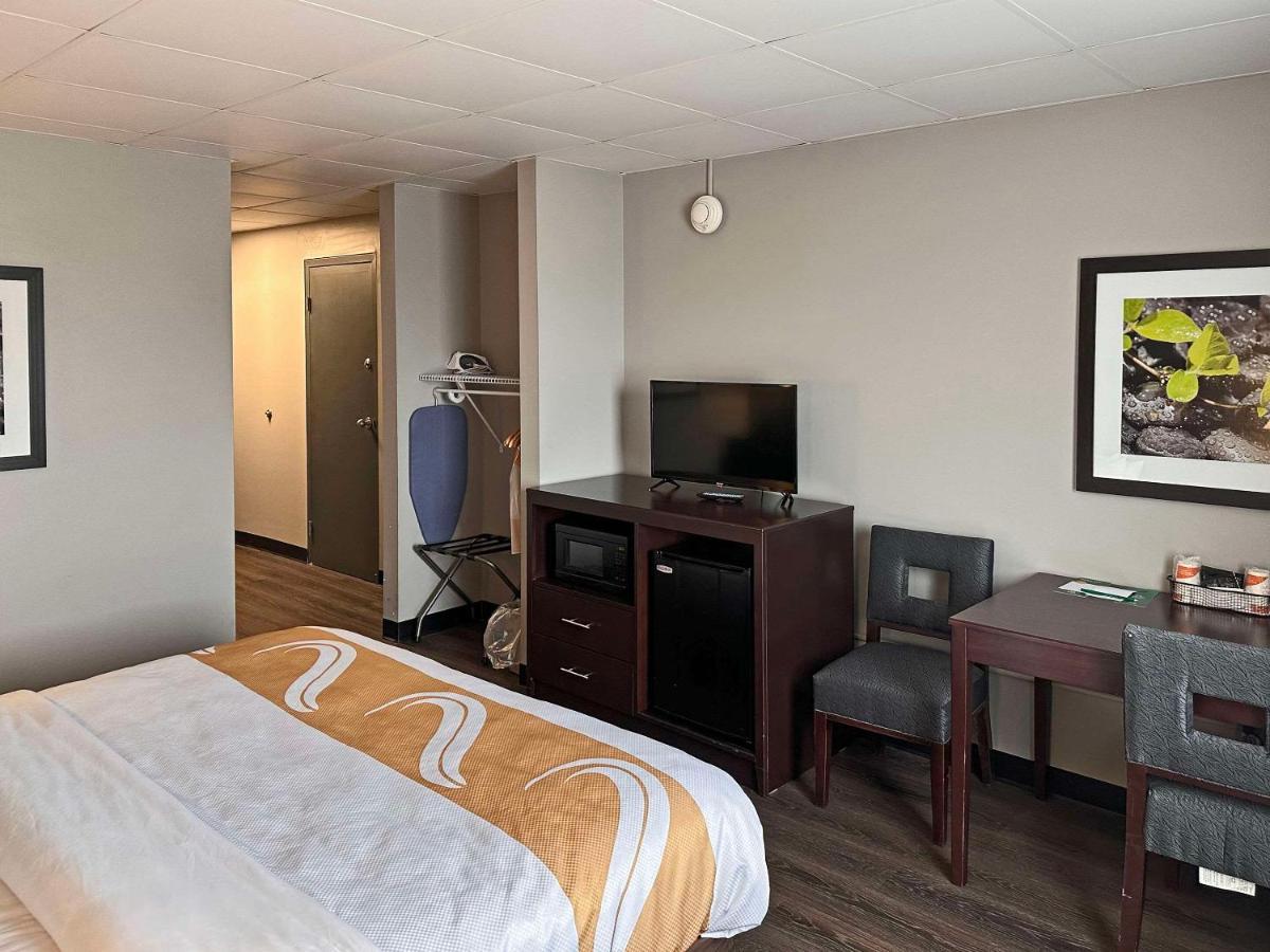 Quality Inn 몬트필리어 외부 사진